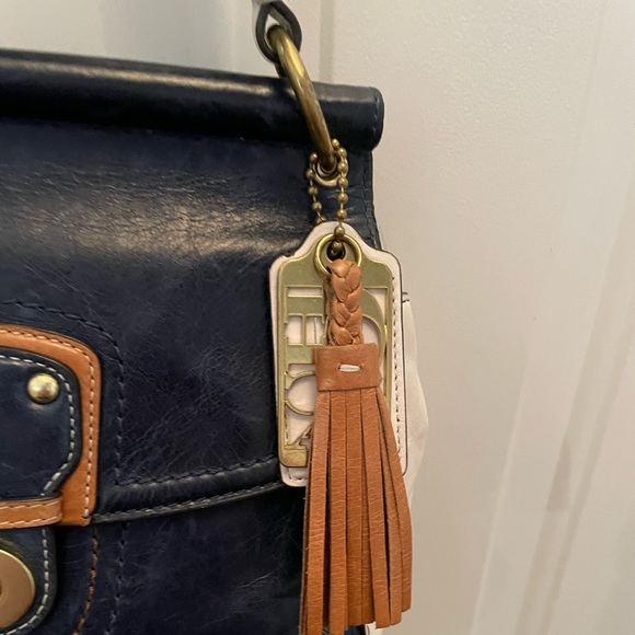 Coach Willis navy and white crossbody - Picture 2 of 5